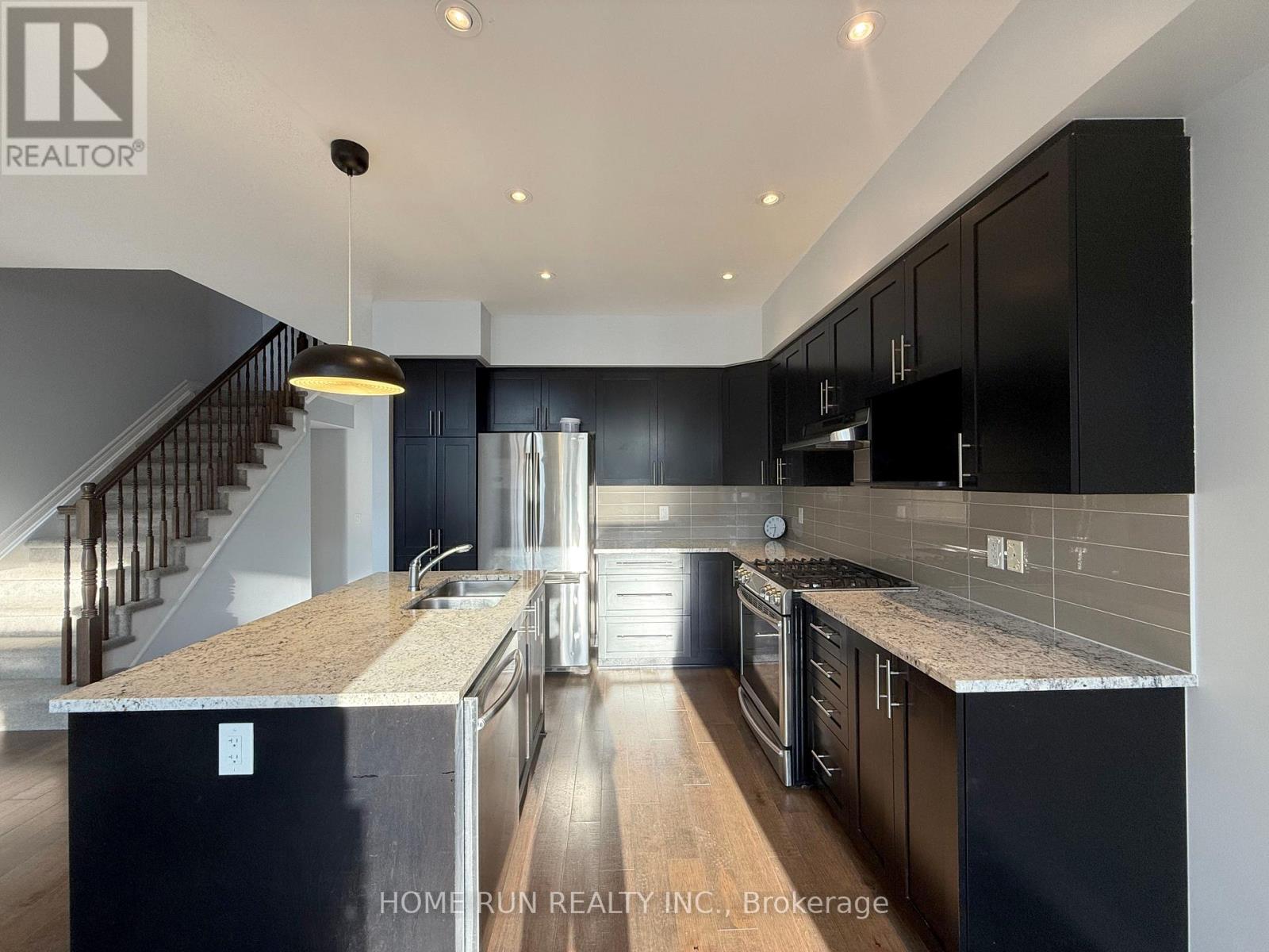 781 Brian Good Avenue, Ottawa, Ontario  K4M 0E3 - Photo 8 - X12413960