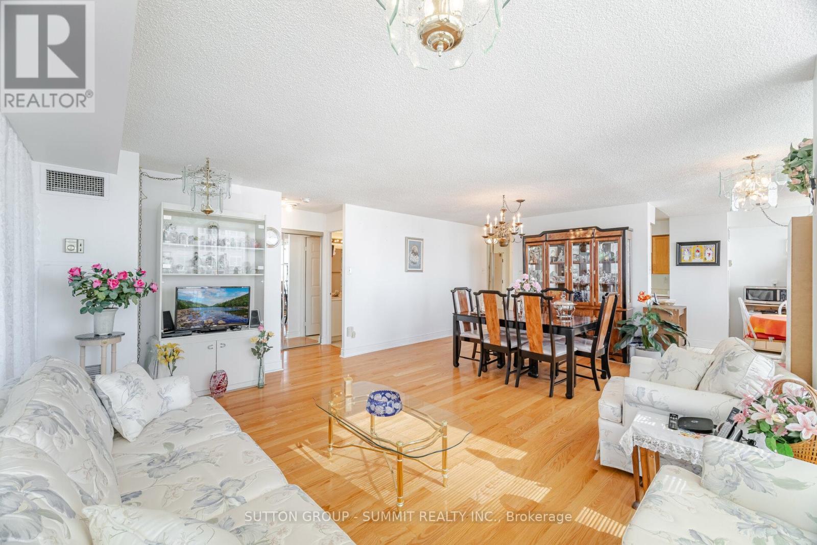 1608 - 330 Rathburn Road W, Mississauga (City Centre), Ontario  L5B 3Y1 - Photo 16 - W12413913