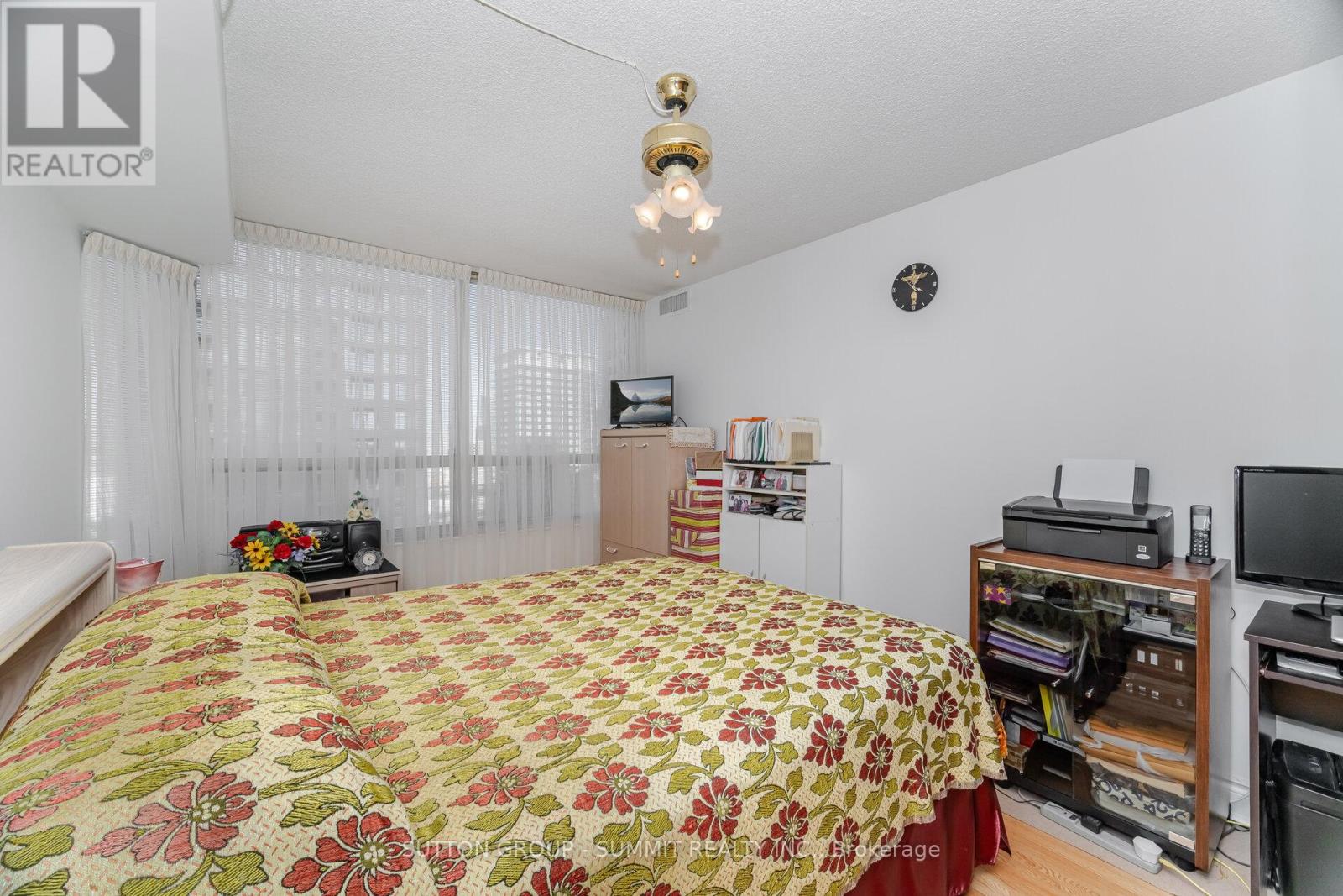 1608 - 330 Rathburn Road W, Mississauga (City Centre), Ontario  L5B 3Y1 - Photo 28 - W12413913