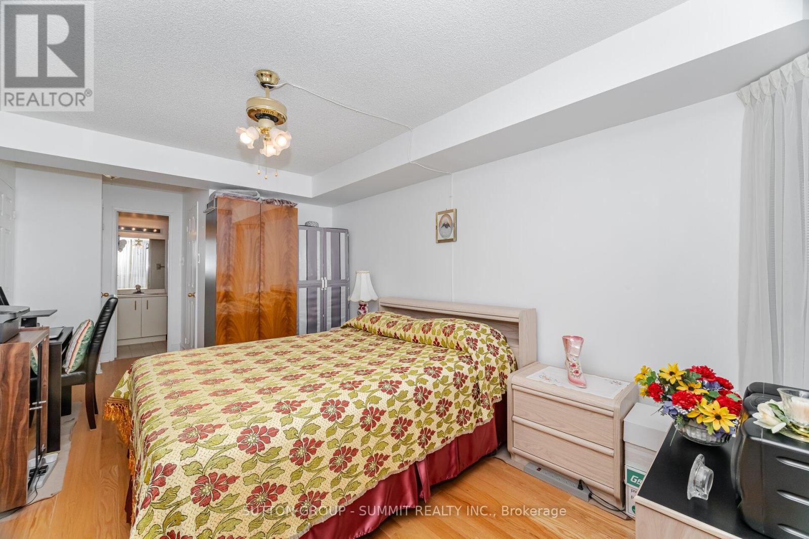 1608 - 330 Rathburn Road W, Mississauga (City Centre), Ontario  L5B 3Y1 - Photo 29 - W12413913