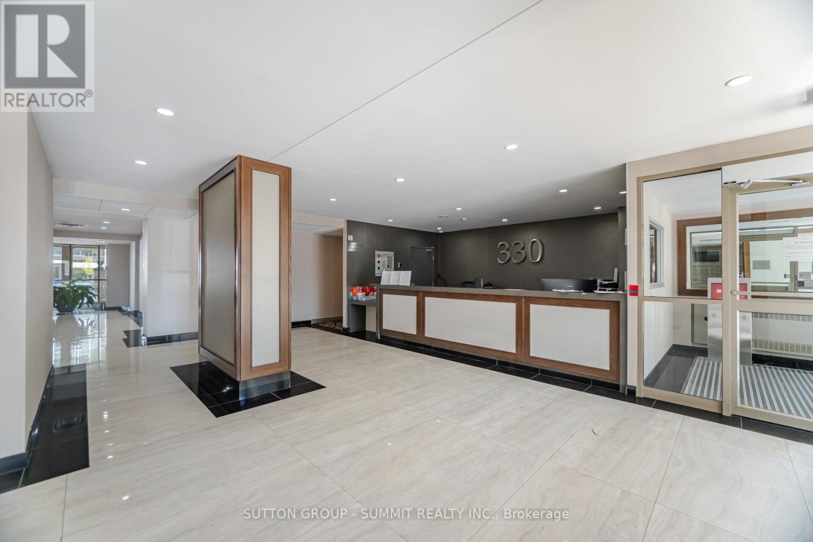 1608 - 330 Rathburn Road W, Mississauga (City Centre), Ontario  L5B 3Y1 - Photo 3 - W12413913