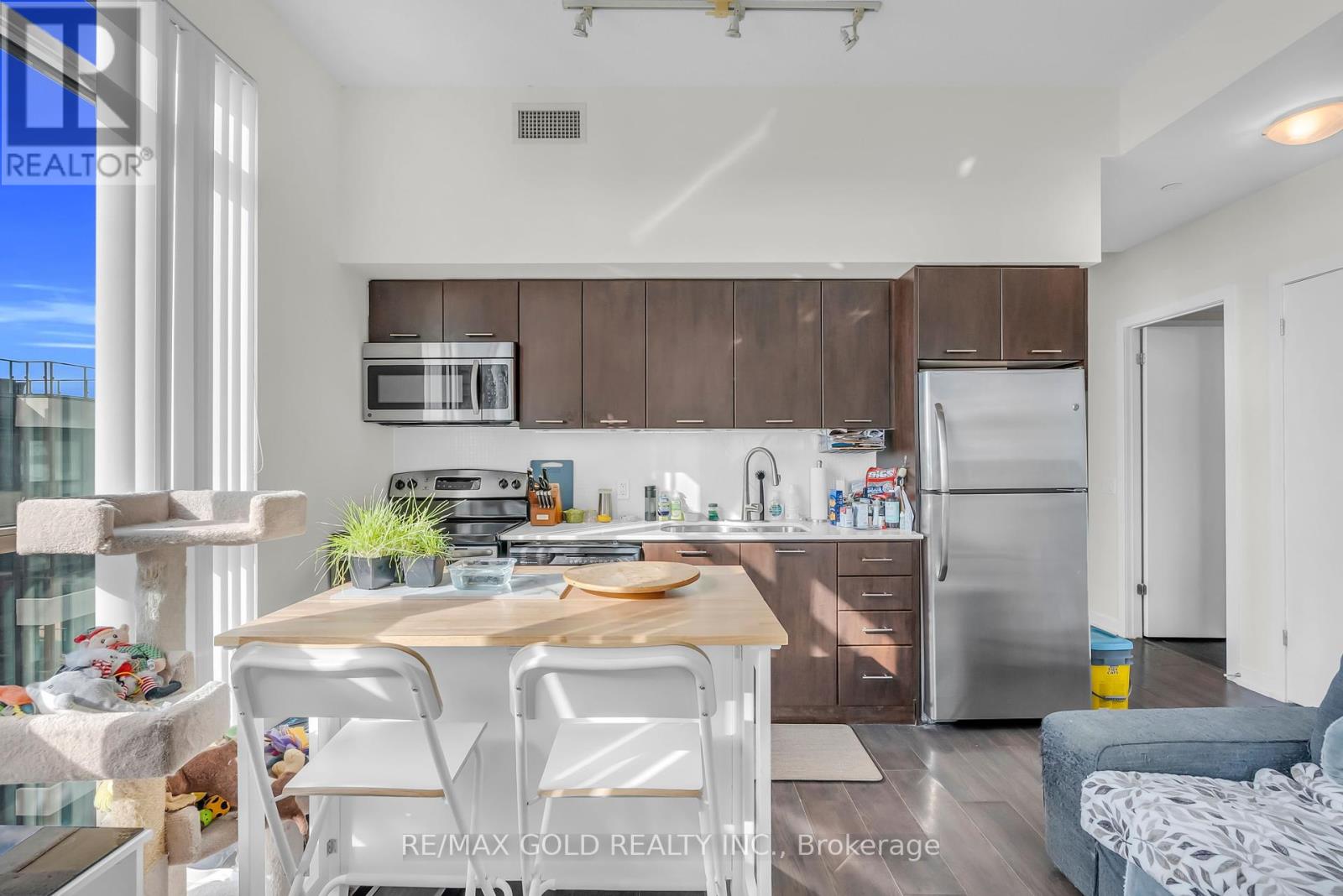 806 - 2212 Lake Shore Boulevard W, Toronto (Mimico), Ontario  M8V 0C2 - Photo 12 - W12413918