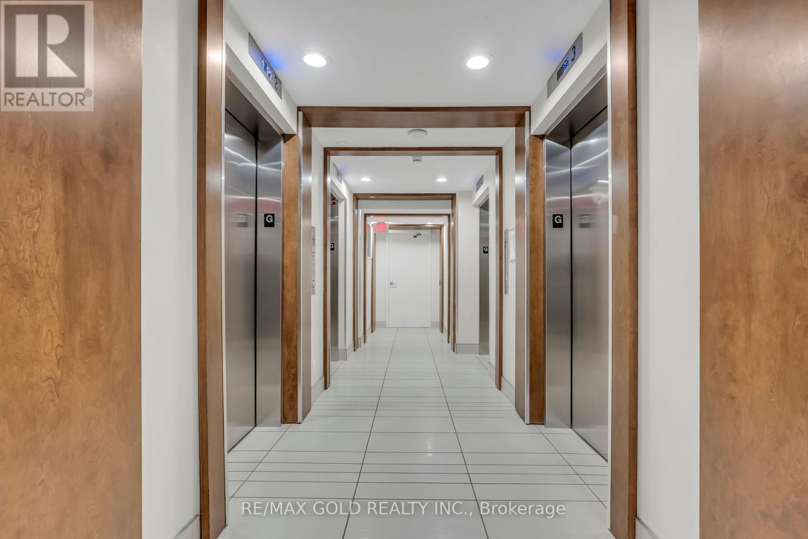 806 - 2212 Lake Shore Boulevard W, Toronto (Mimico), Ontario  M8V 0C2 - Photo 4 - W12413918