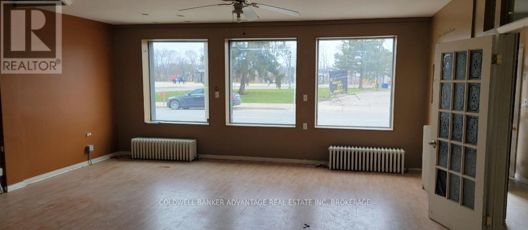 183 East Main Street, Welland, Ontario  L3B 3W7 - Photo 5 - X12408938