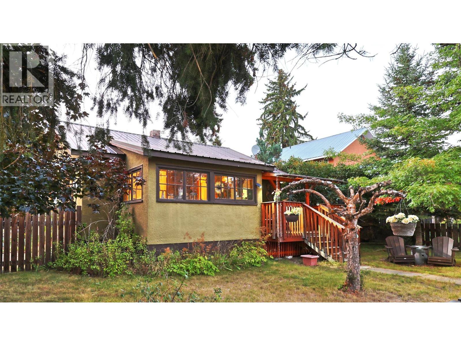 207 Lindsay Street, Kimberley, British Columbia  V1A 1L4 - Photo 1 - 10363365