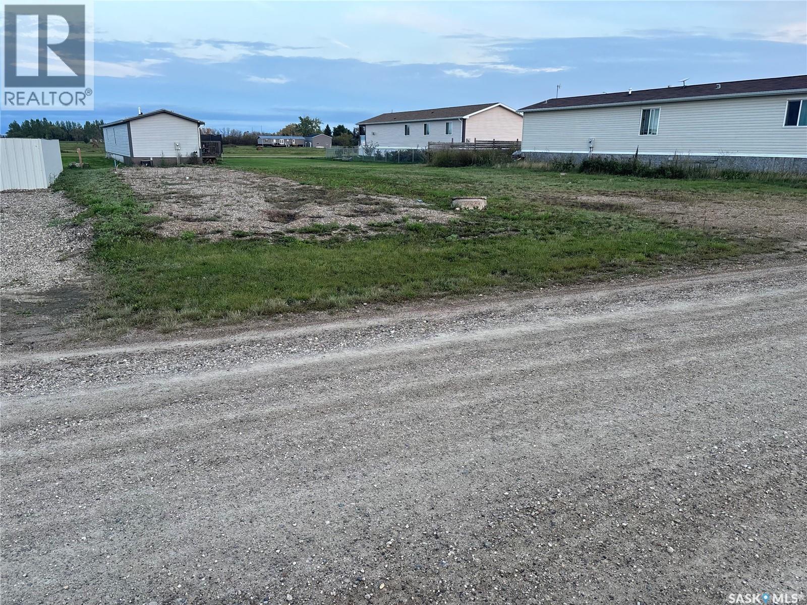 90 Foord Crescent, Macoun, Saskatchewan  S0C 1P0 - Photo 3 - SK018797