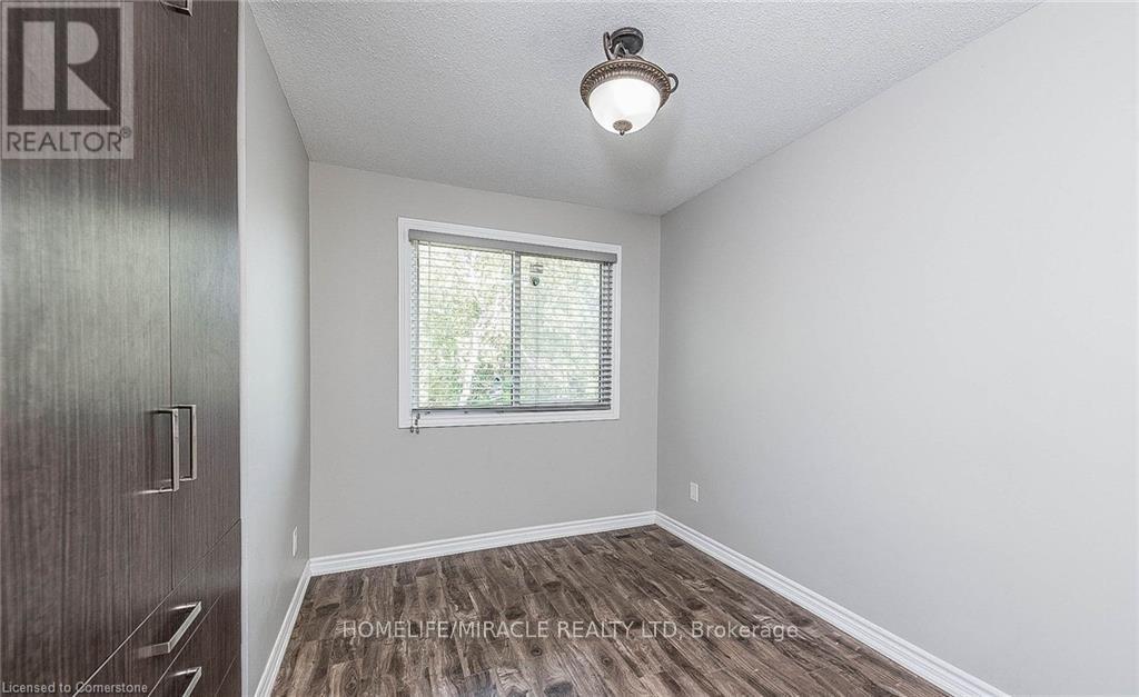 91 Madoc Drive, Brampton (Madoc), Ontario  L6V 2A3 - Photo 16 - W12413972