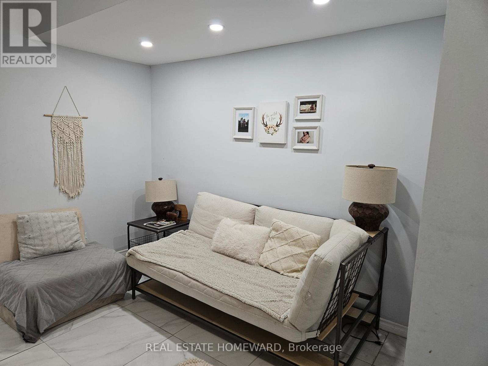 Lower - 141 Coxwell Avenue, Toronto (The Beaches), Ontario  M4L 3B4 - Photo 5 - E12408361