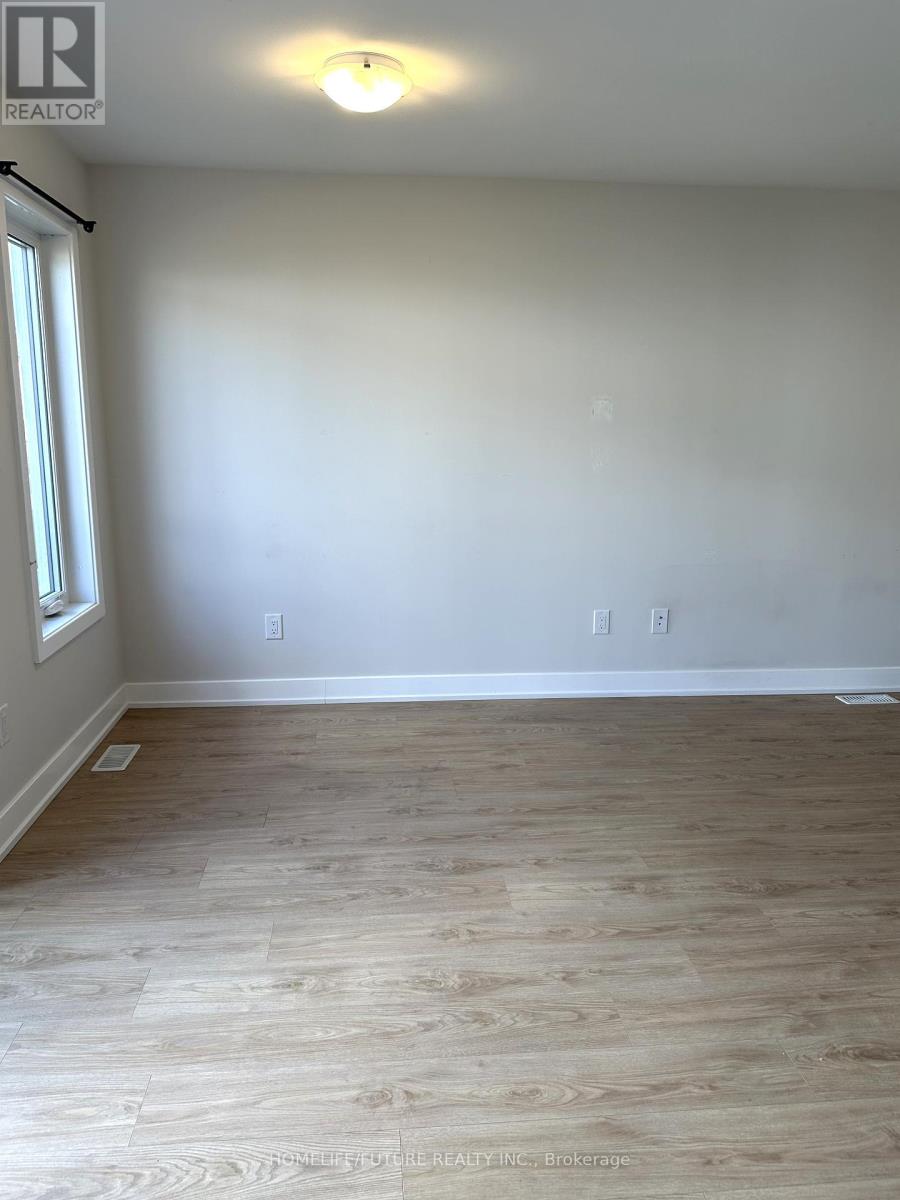 16 Margaret Graham Terrace, Smiths Falls, Ontario  K7A 0B9 - Photo 2 - X12413936