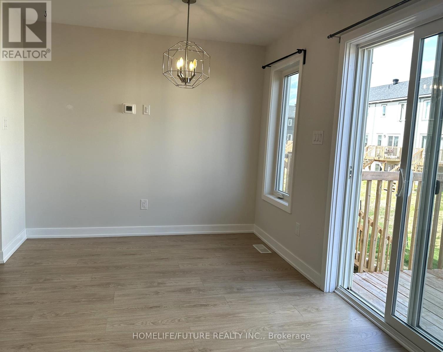 16 Margaret Graham Terrace, Smiths Falls, Ontario  K7A 0B9 - Photo 5 - X12413936