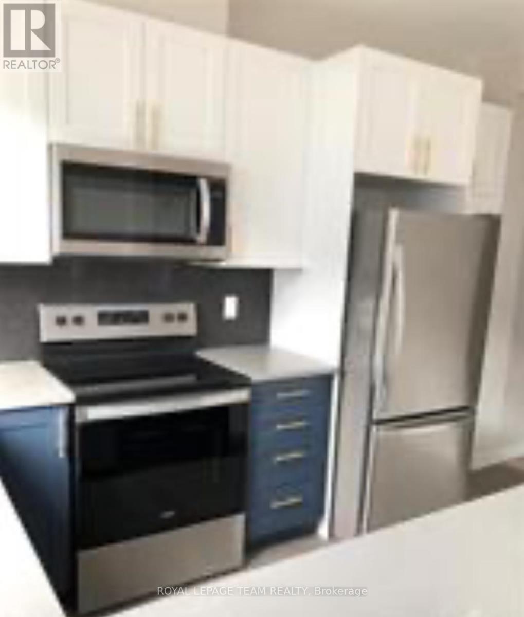 502 Loury Row, Ottawa, Ontario  K1W 0M5 - Photo 4 - X12413986