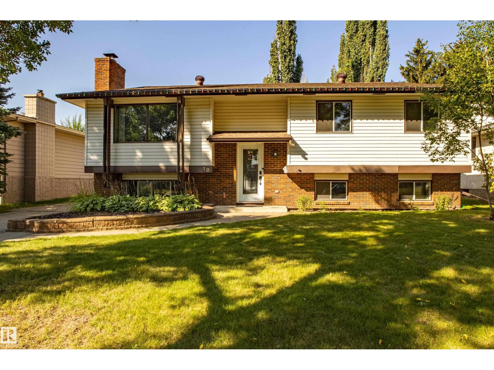 18 LOCKHART DR, St. Albert, Alberta