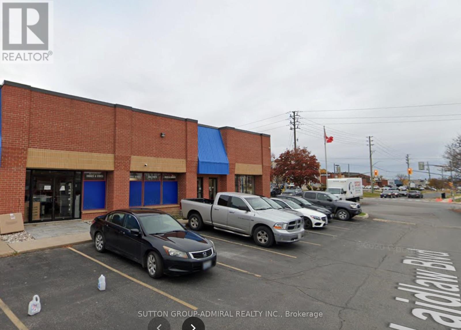 3 & 4 - 176 Bullock Drive, Markham, Ontario  L3P 1R1 - Photo 4 - N12413982