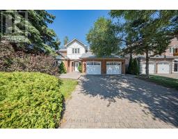 22 CHILTERN HILL, Richmond Hill, Ontario