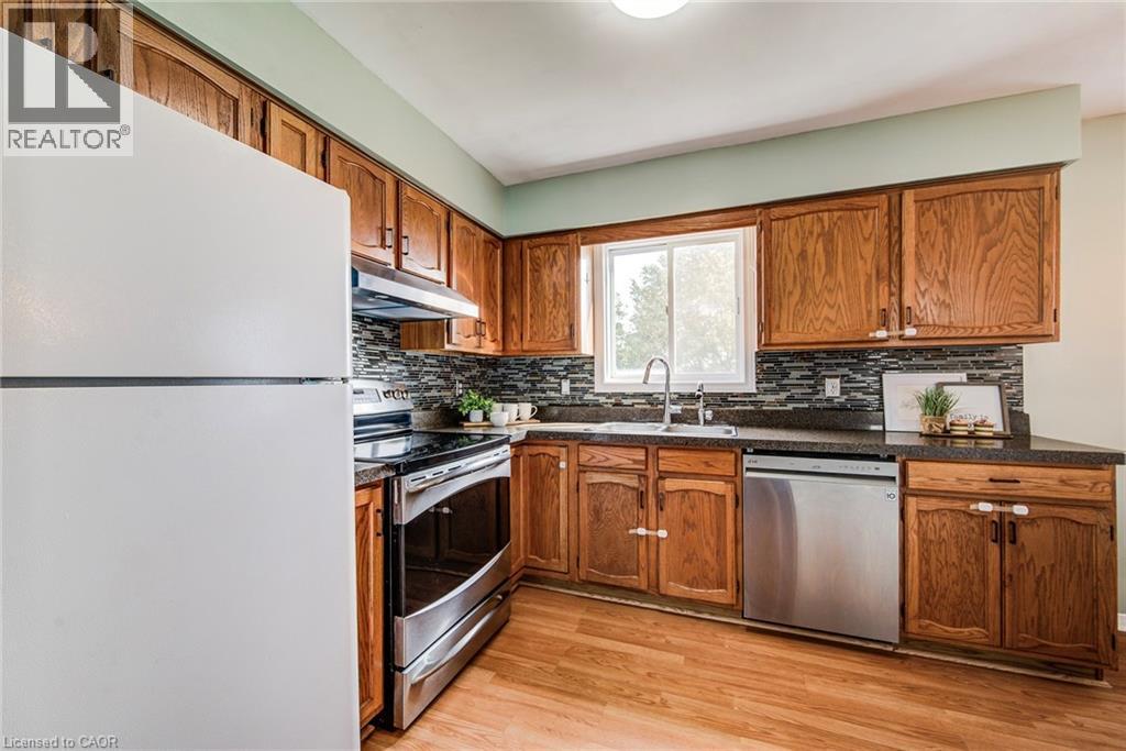 633 Grange Crescent, Waterloo, Ontario  N2T 2L9 - Photo 9 - 40770180