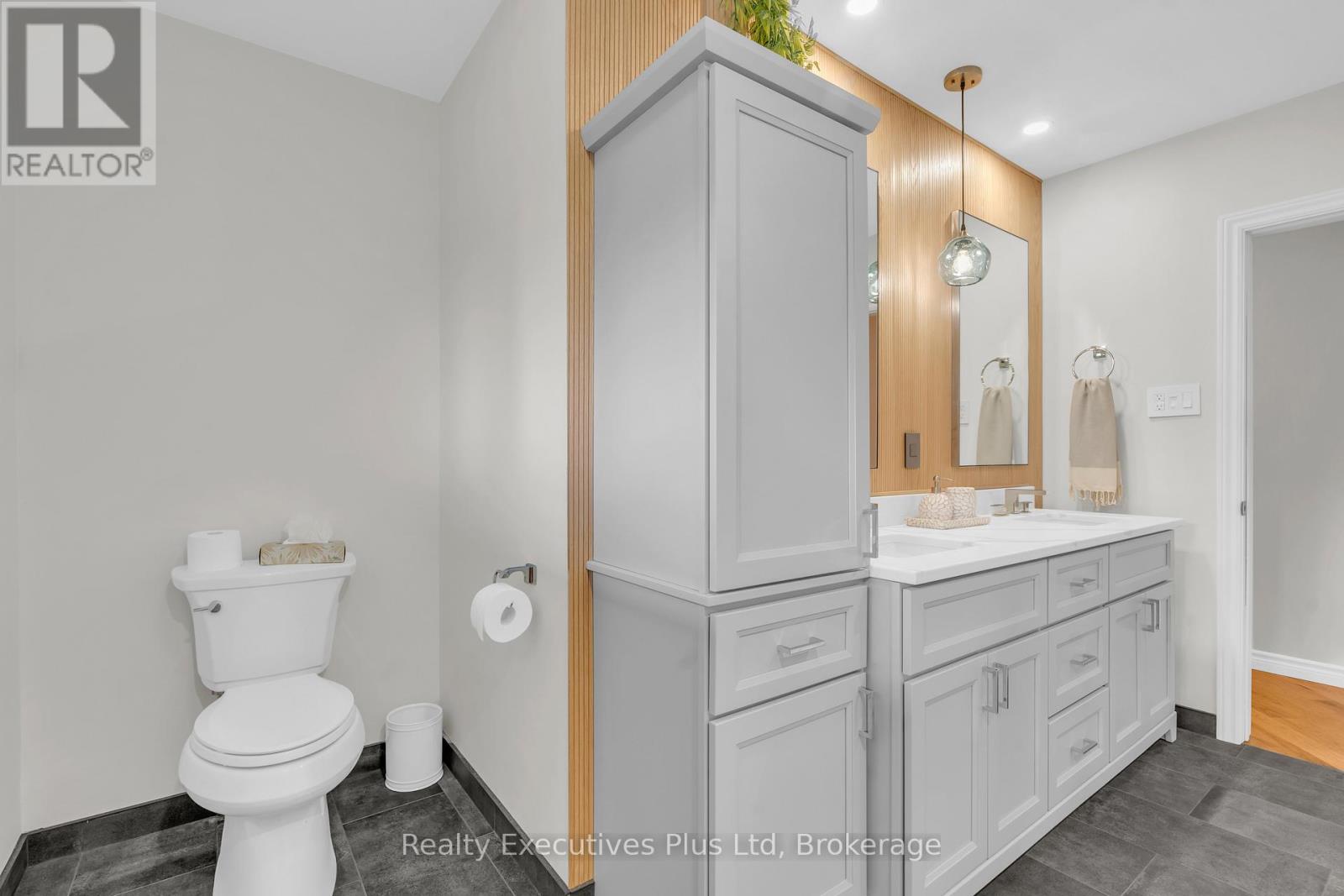 135 Cityview Drive, Guelph, Ontario  N1E 6Y7 - Photo 16 - X12413994