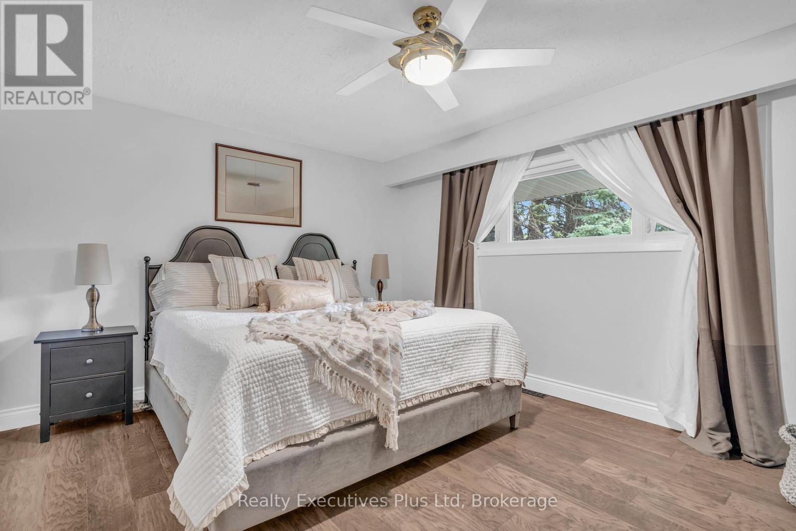 135 Cityview Drive, Guelph, Ontario  N1E 6Y7 - Photo 18 - X12413994