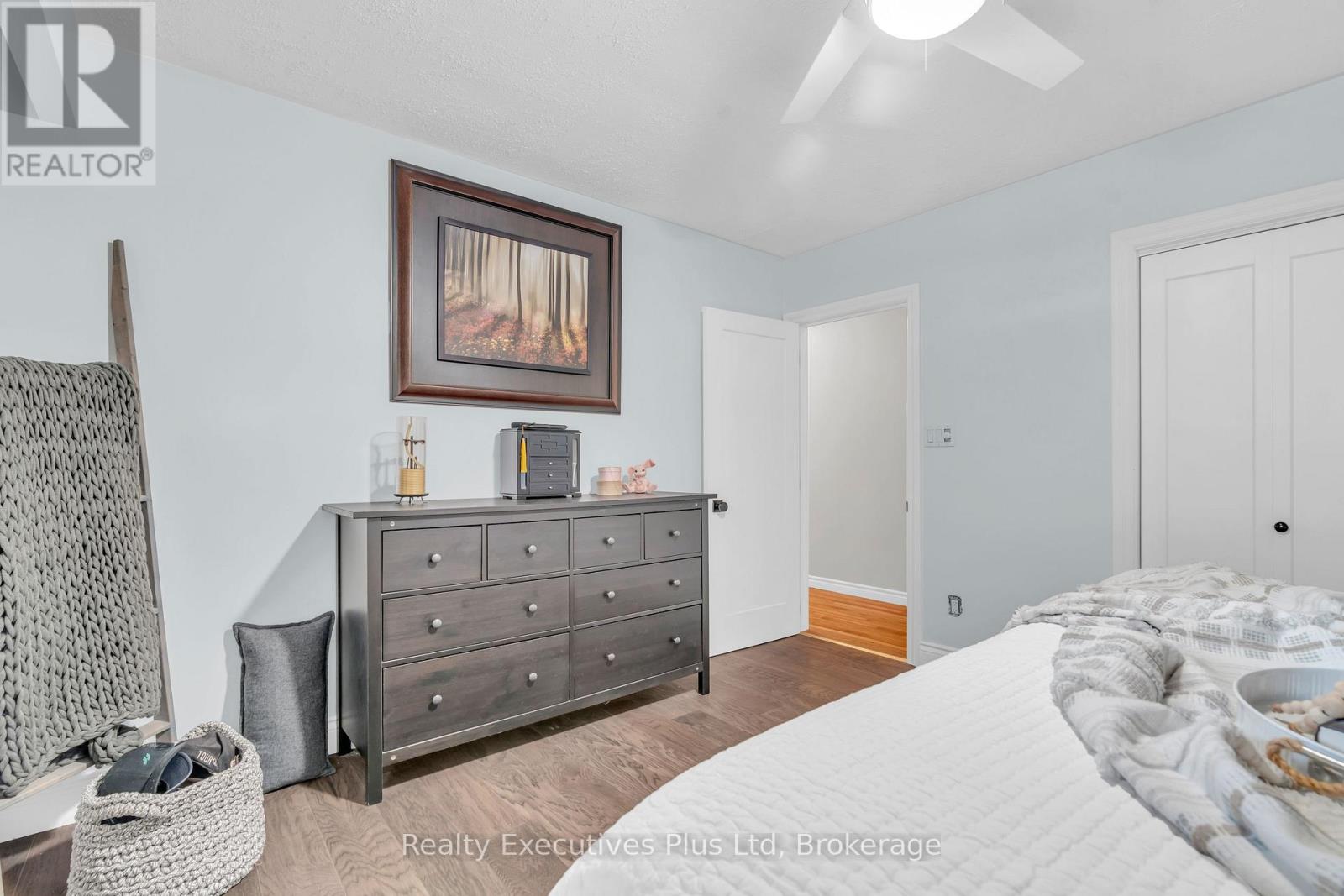 135 Cityview Drive, Guelph, Ontario  N1E 6Y7 - Photo 19 - X12413994