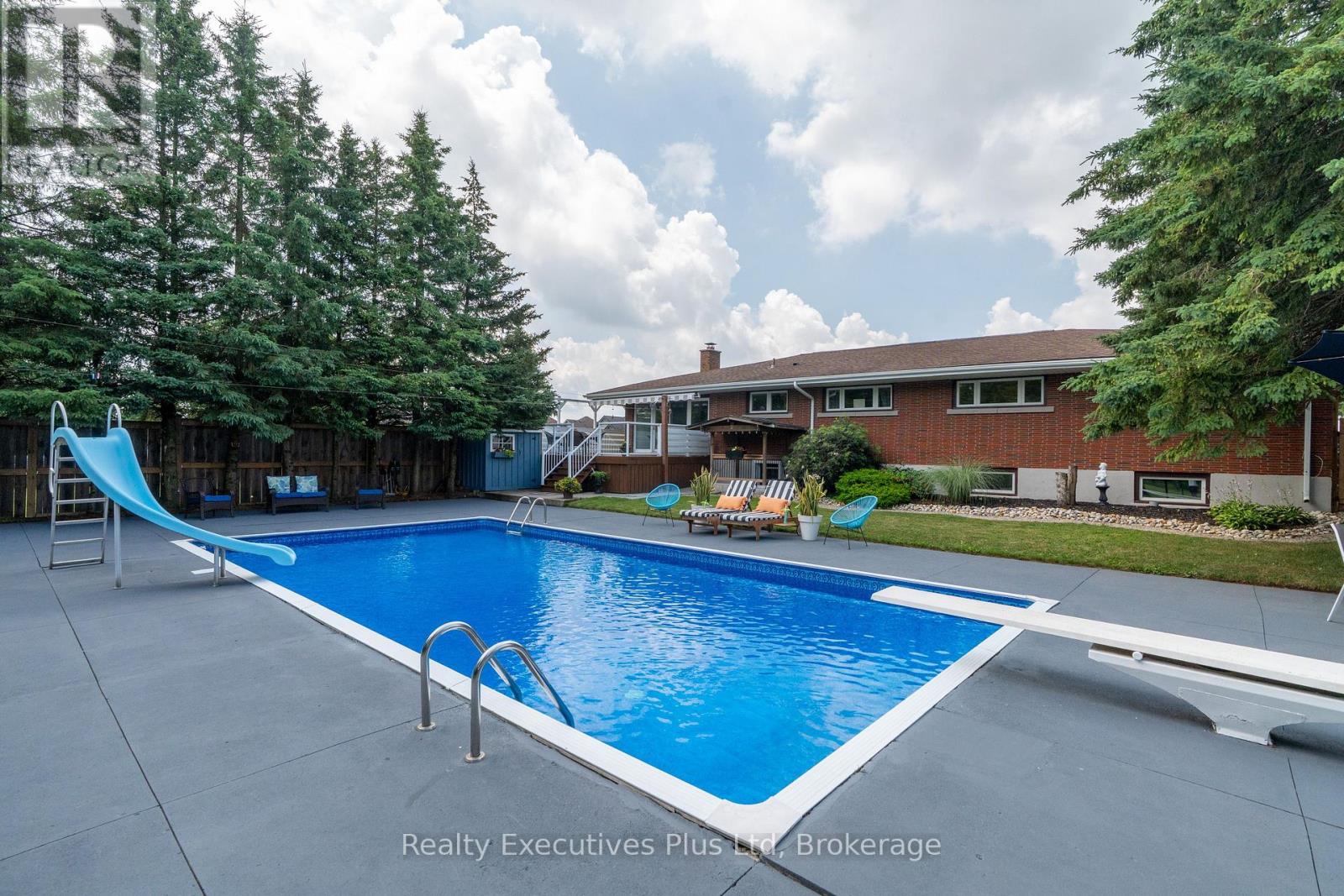 135 Cityview Drive, Guelph, Ontario  N1E 6Y7 - Photo 38 - X12413994