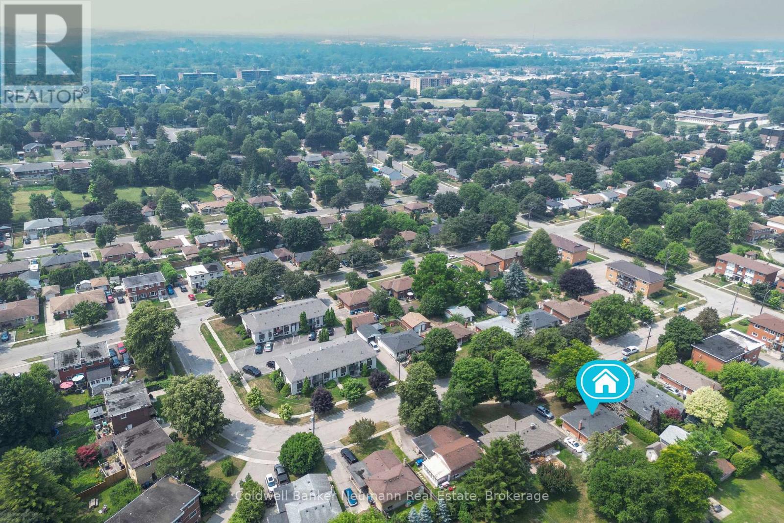 Upper - 27 Julia Drive, Guelph (Junction/onward Willow), Ontario  N1H 5V9 - Photo 12 - X12414001