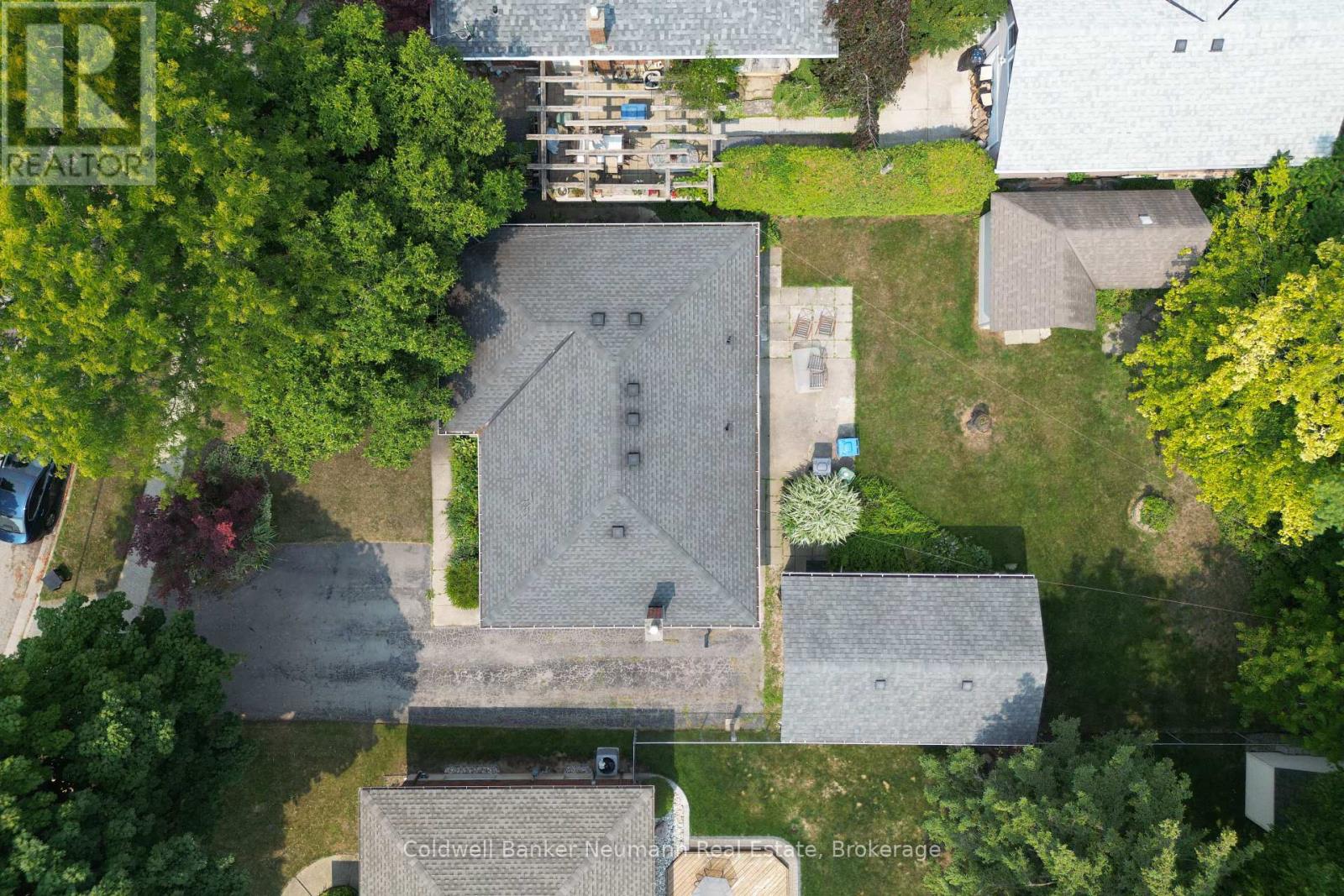 Upper - 27 Julia Drive, Guelph (Junction/onward Willow), Ontario  N1H 5V9 - Photo 8 - X12414001
