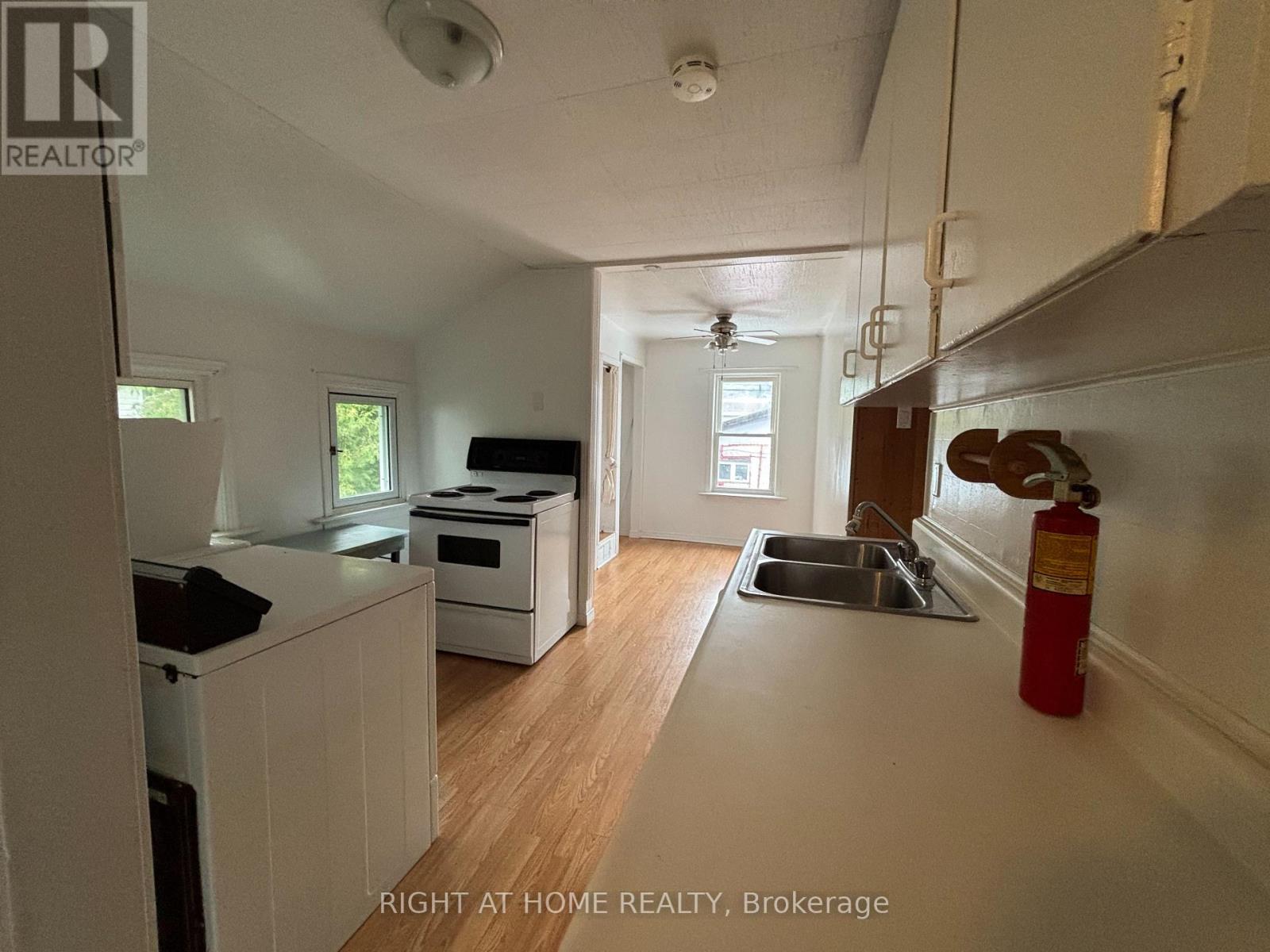 58 Second Street E, Kirkland Lake, Ontario  P2N 1R5 - Photo 1 - T12411063
