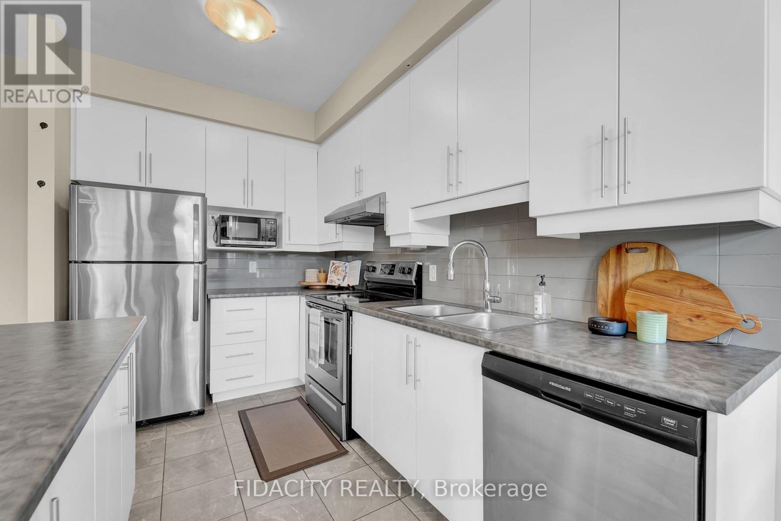 503 Via Mattino Way, Ottawa, Ontario  K2J 6B7 - Photo 7 - X12414014