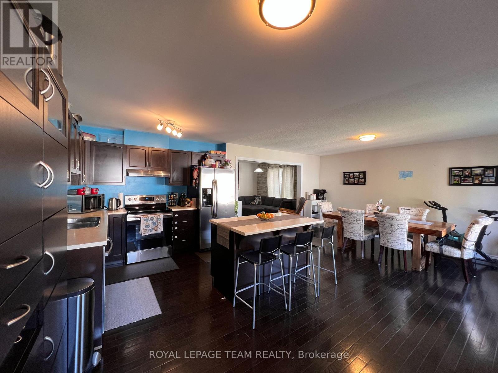 907 Messor Crescent, Ottawa, Ontario  K2S 0L7 - Photo 13 - X12414025