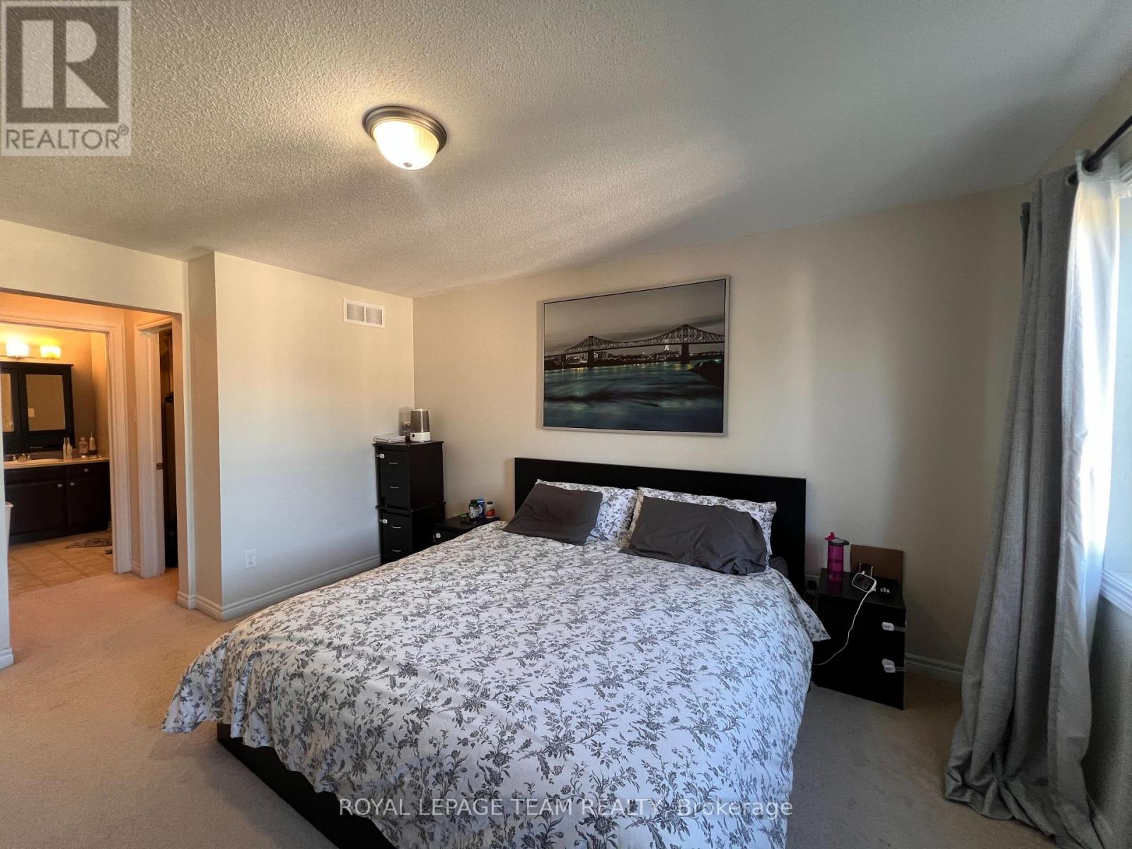 907 Messor Crescent, Ottawa, Ontario  K2S 0L7 - Photo 18 - X12414025