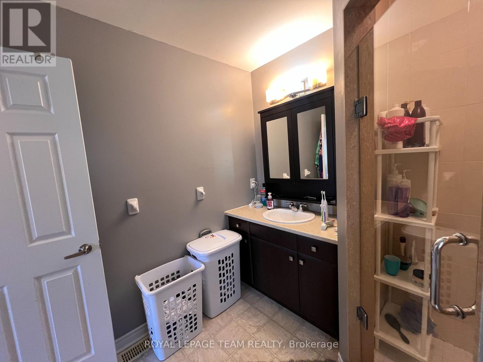 907 Messor Crescent, Ottawa, Ontario  K2S 0L7 - Photo 19 - X12414025