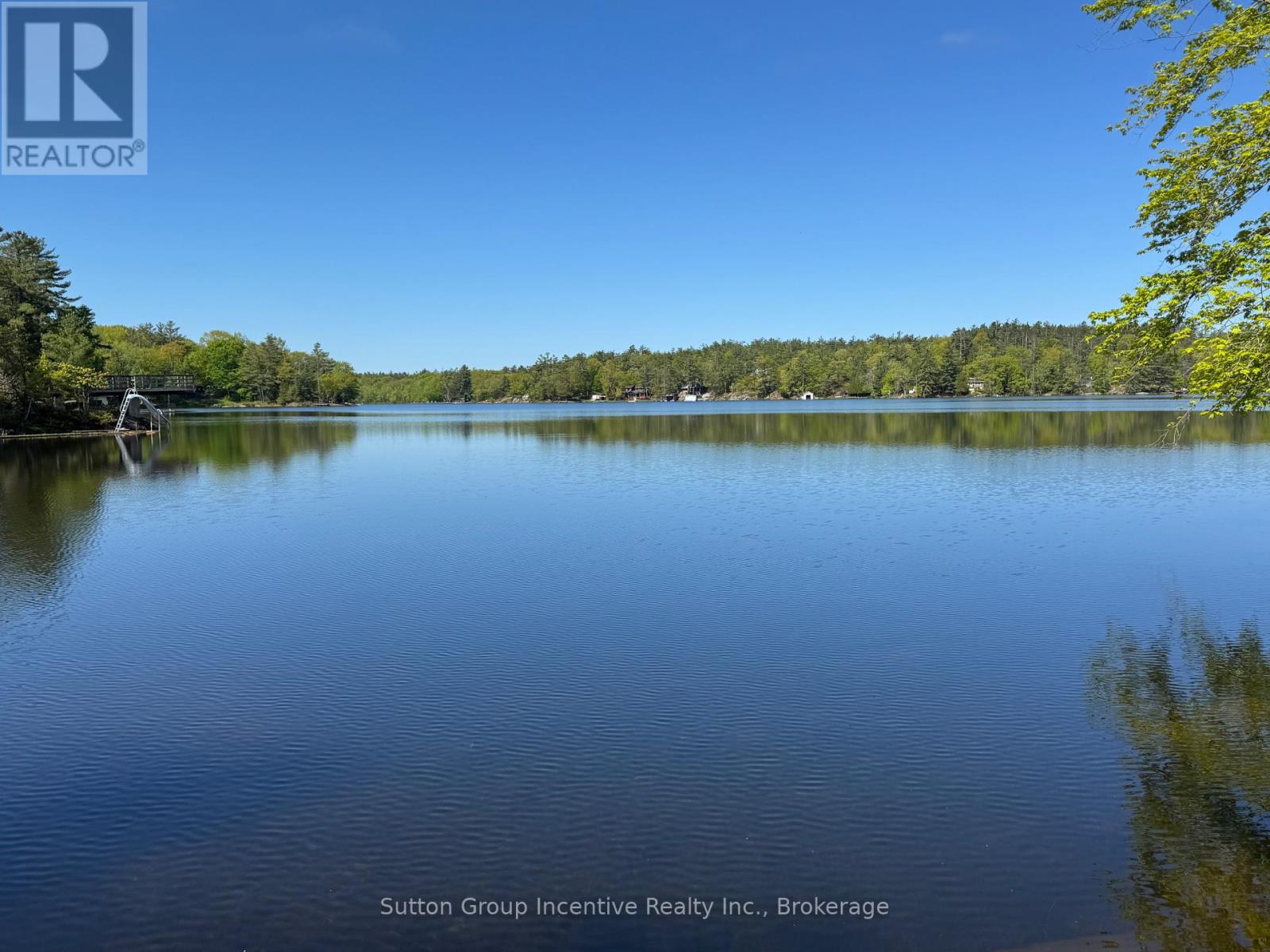 1017 Goldfinch Court, Gravenhurst (Morrison), Ontario  P0E 1G0 - Photo 4 - X12177770