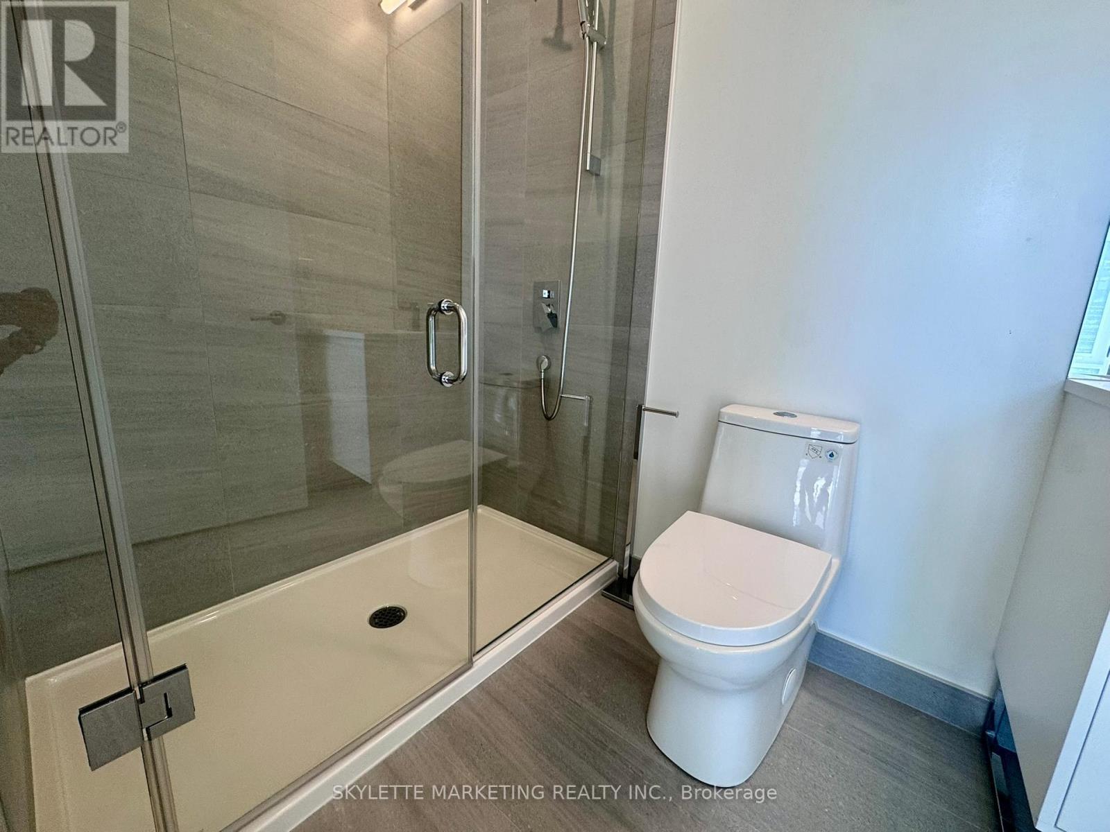 118 - 1 Kyle Lowry Road, Toronto, Ontario  M3C 0S6 - Photo 10 - C12413993