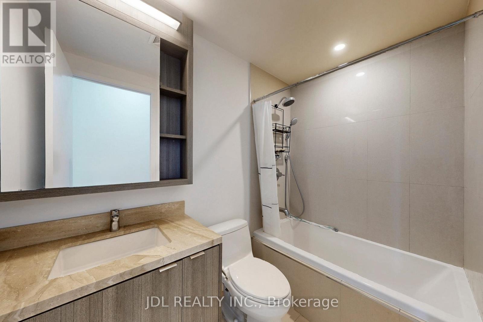 1602 - 125 Blue Jays Way, Toronto, Ontario  M5V 0C4 - Photo 10 - C12413999