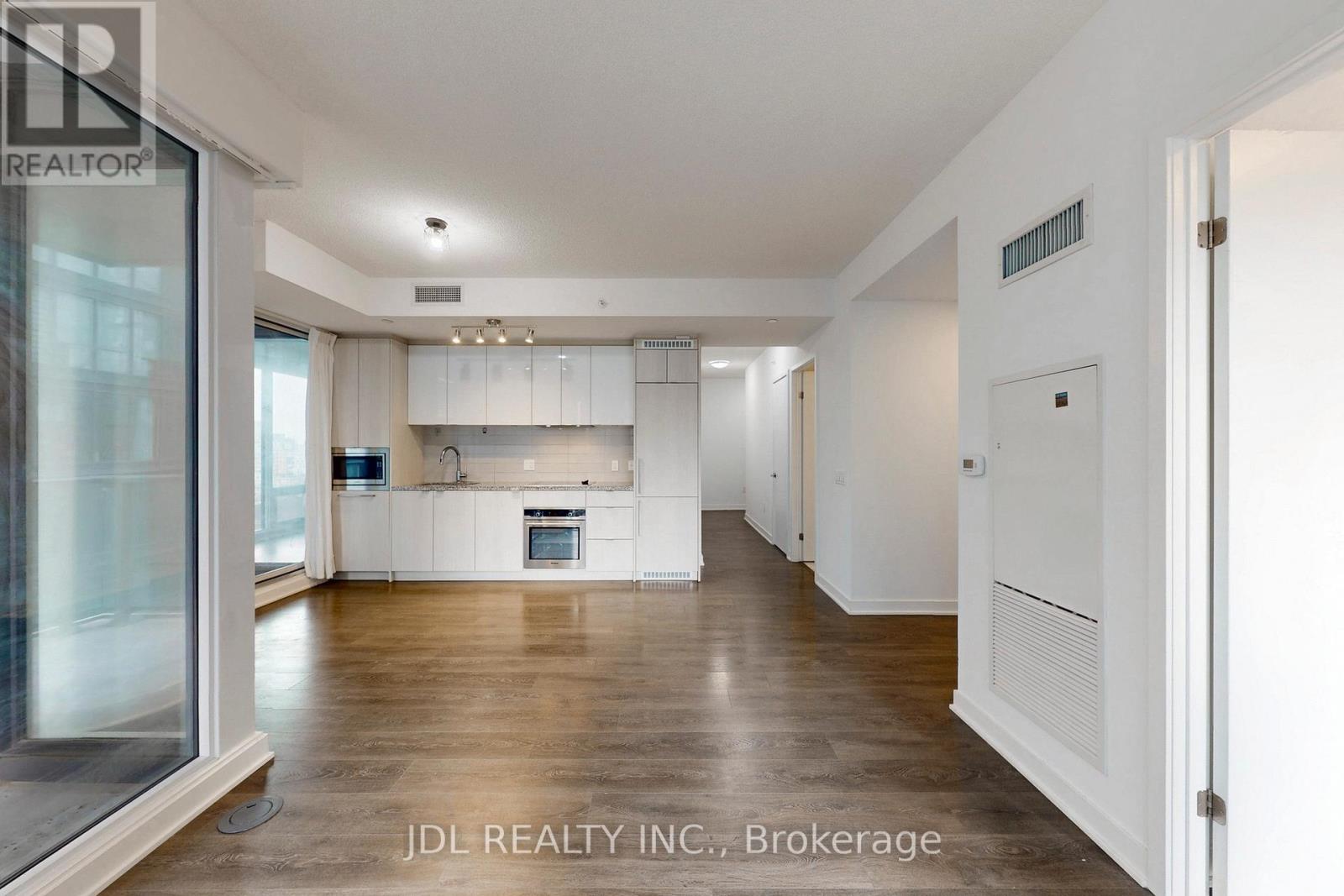 1602 - 125 Blue Jays Way, Toronto, Ontario  M5V 0C4 - Photo 4 - C12413999