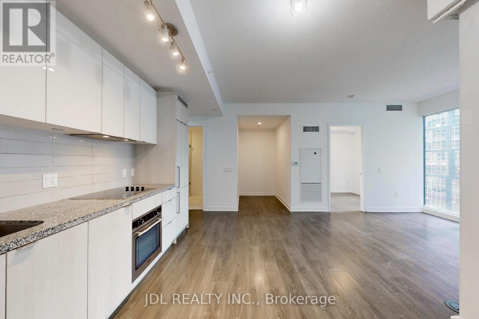 1602 - 125 Blue Jays Way, Toronto, Ontario  M5V 0C4 - Photo 7 - C12413999