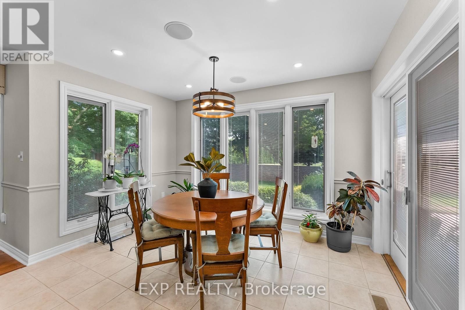 6748 January Drive, Niagara Falls, Ontario  L2J 4J4 - Photo 10 - X12407853