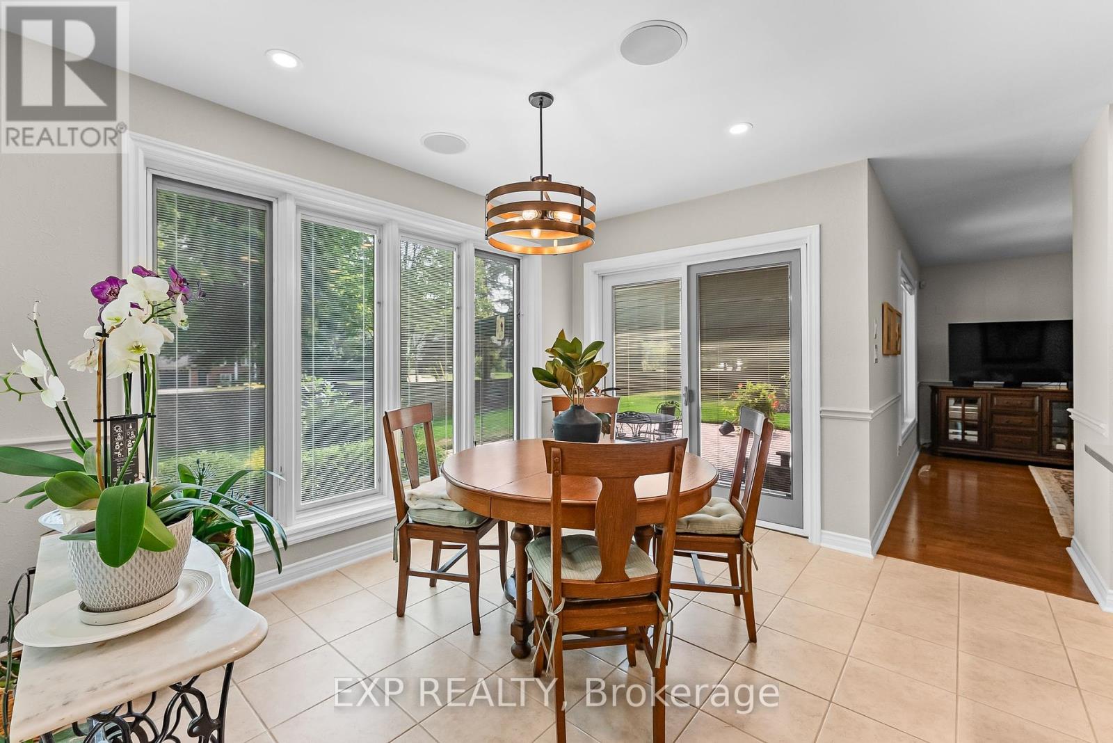 6748 January Drive, Niagara Falls, Ontario  L2J 4J4 - Photo 12 - X12407853