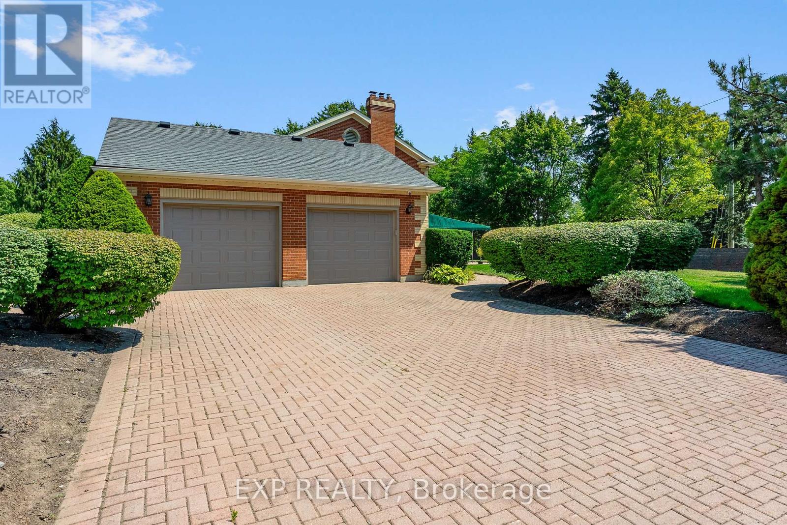 6748 January Drive, Niagara Falls, Ontario  L2J 4J4 - Photo 2 - X12407853