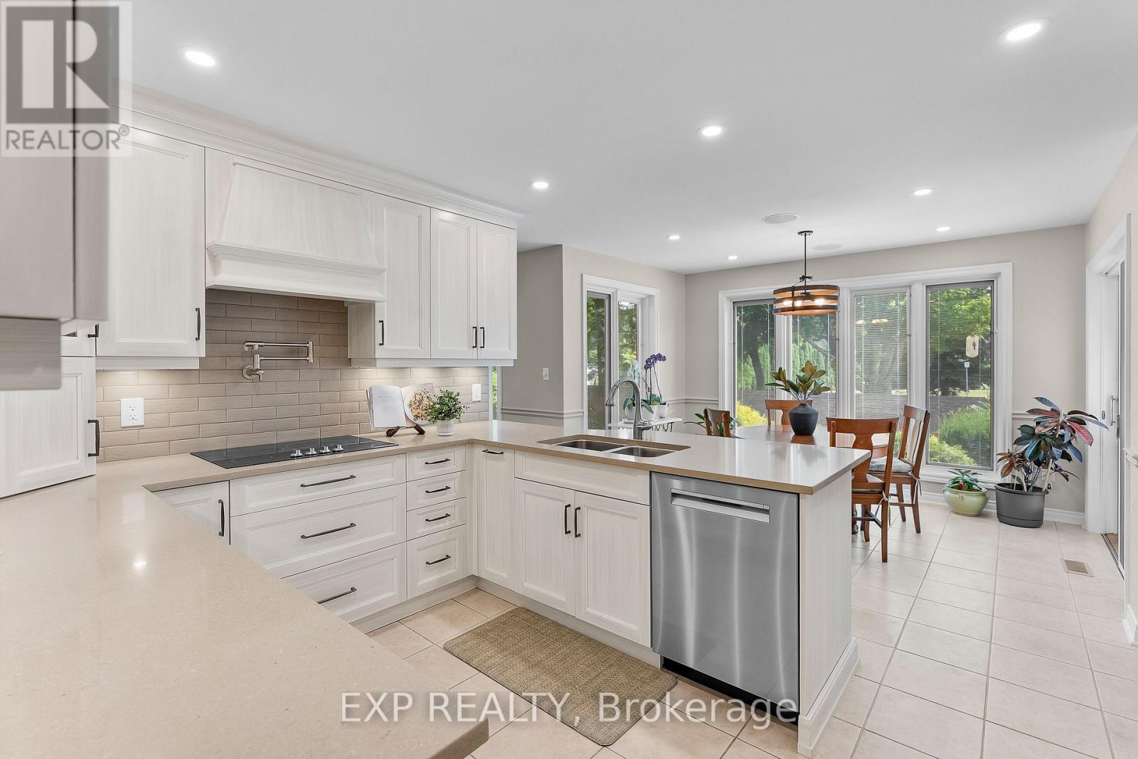 6748 January Drive, Niagara Falls, Ontario  L2J 4J4 - Photo 6 - X12407853