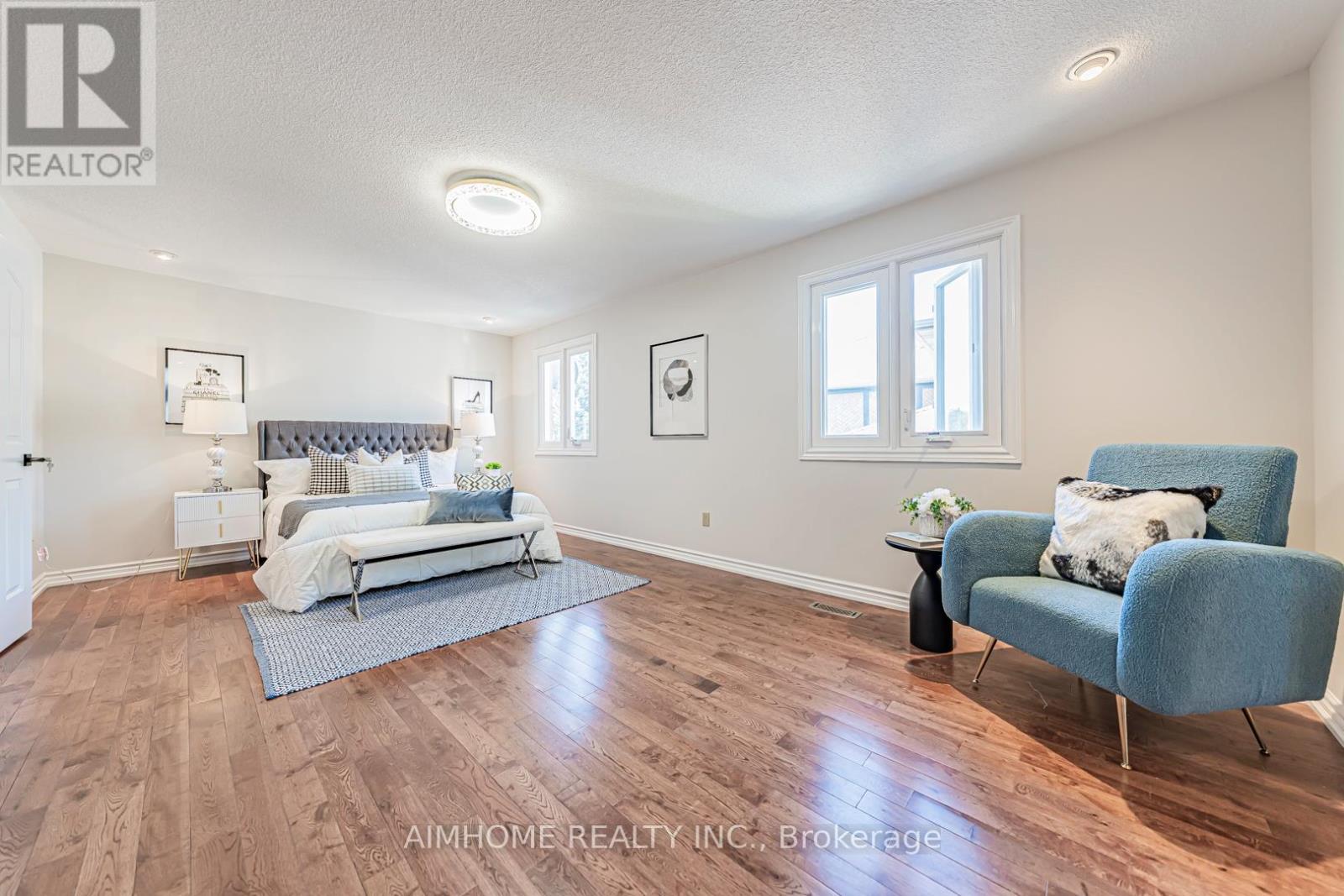 22 Chiltern Hill, Richmond Hill (Bayview Hill), Ontario  L4B 3B8 - Photo 11 - N12413989