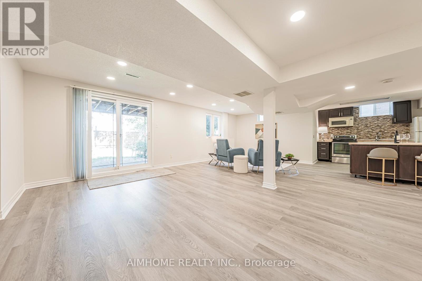 22 Chiltern Hill, Richmond Hill (Bayview Hill), Ontario  L4B 3B8 - Photo 21 - N12413989