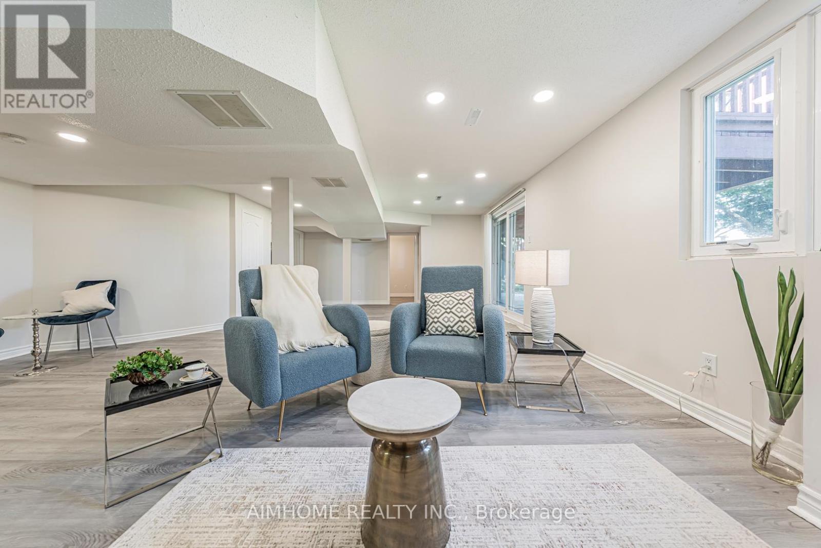 22 Chiltern Hill, Richmond Hill (Bayview Hill), Ontario  L4B 3B8 - Photo 22 - N12413989
