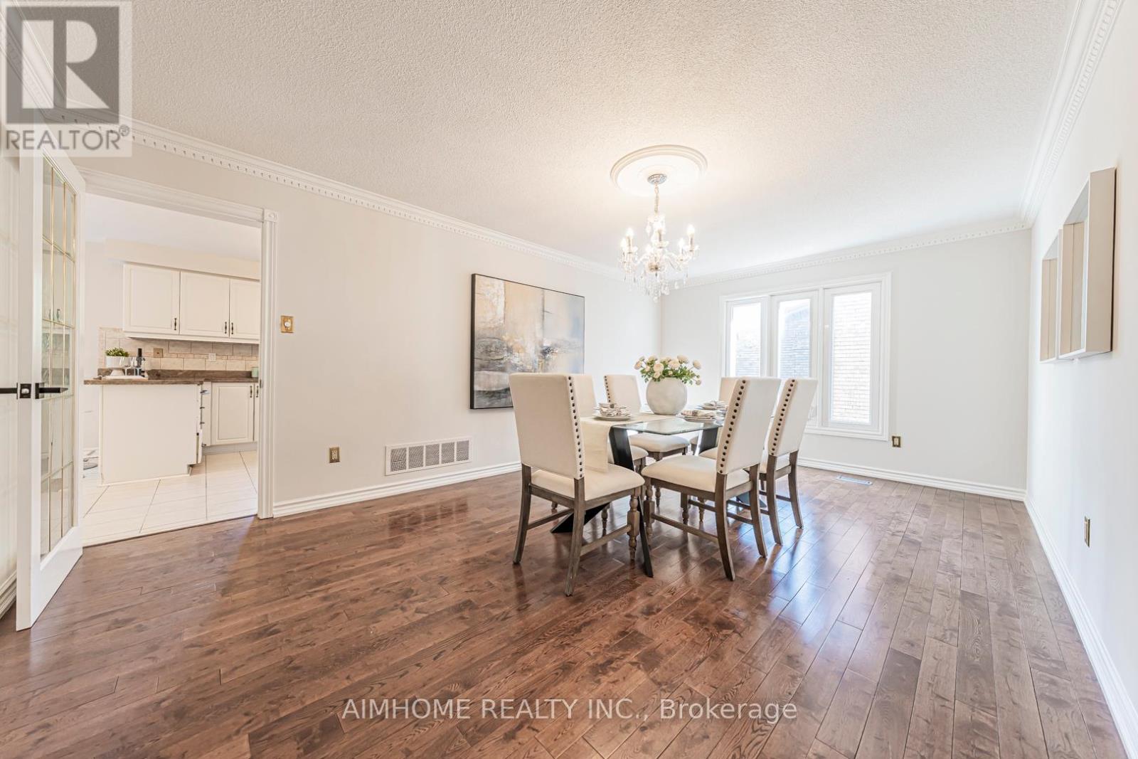 22 Chiltern Hill, Richmond Hill (Bayview Hill), Ontario  L4B 3B8 - Photo 5 - N12413989