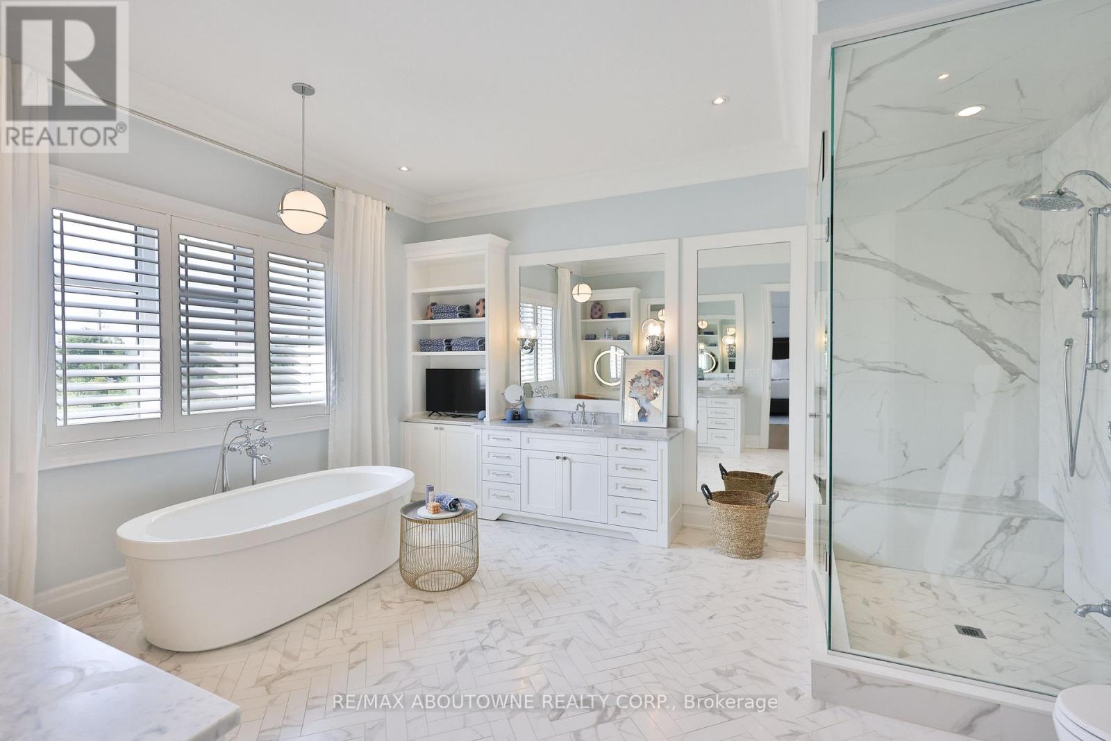 3100 Daniel Way, Oakville, Ontario  L6H 0V1 - Photo 26 - W12414003