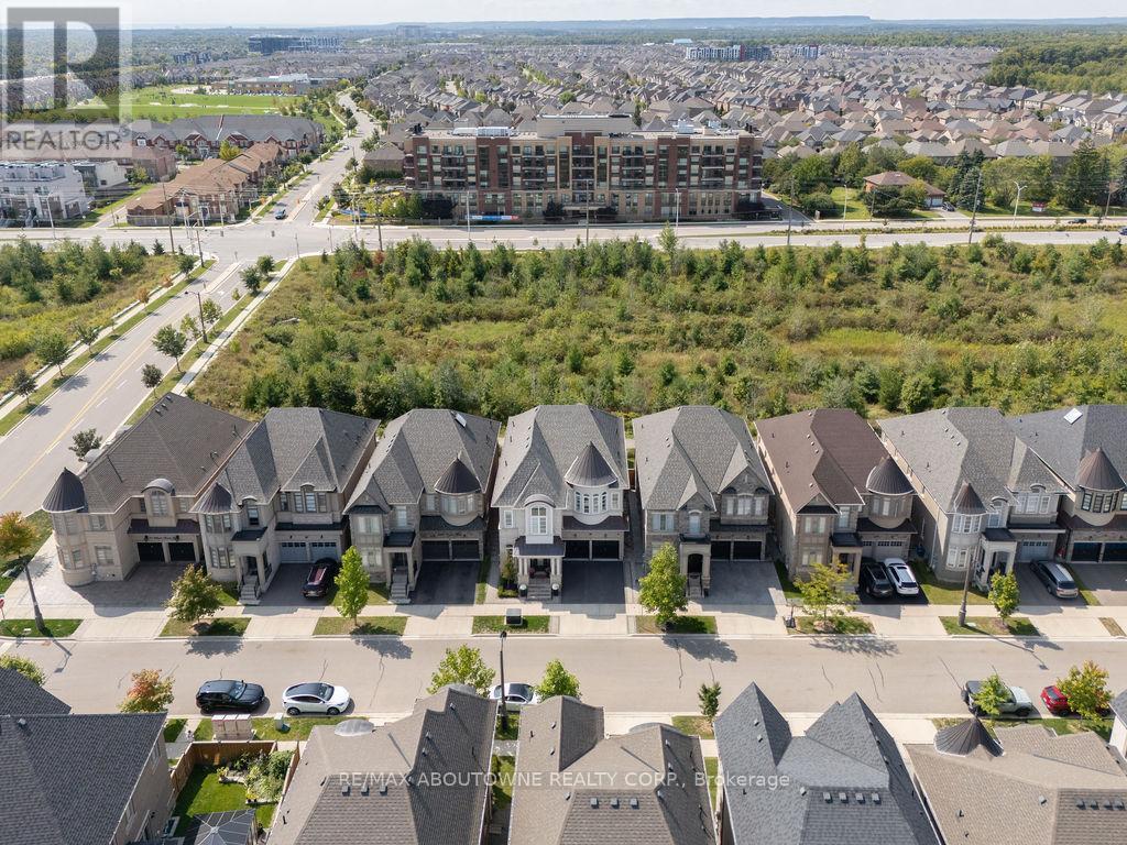 3100 Daniel Way, Oakville, Ontario  L6H 0V1 - Photo 49 - W12414003