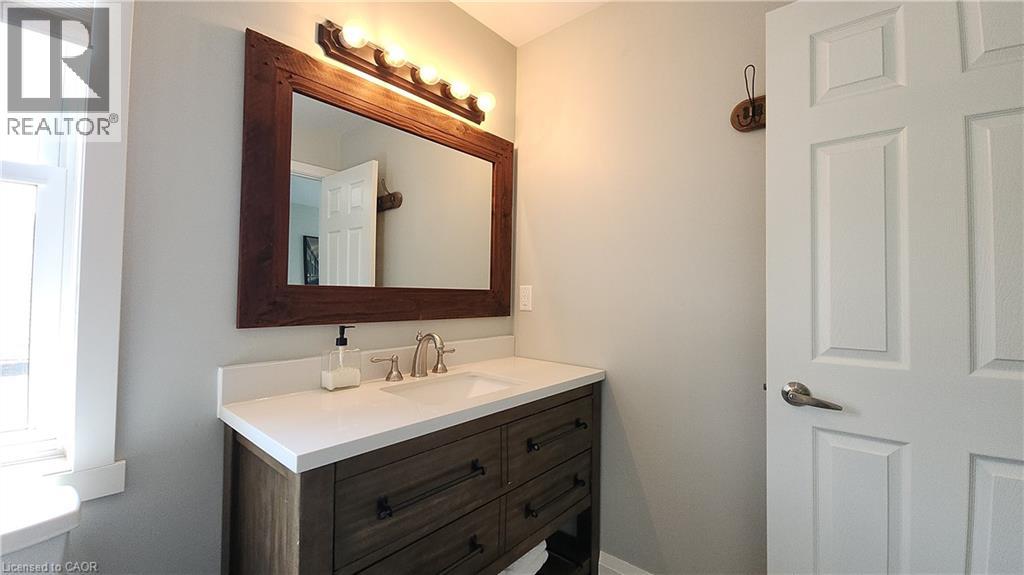 324 East 43rd Street, Hamilton, Ontario  L8T 3C7 - Photo 17 - 40758541