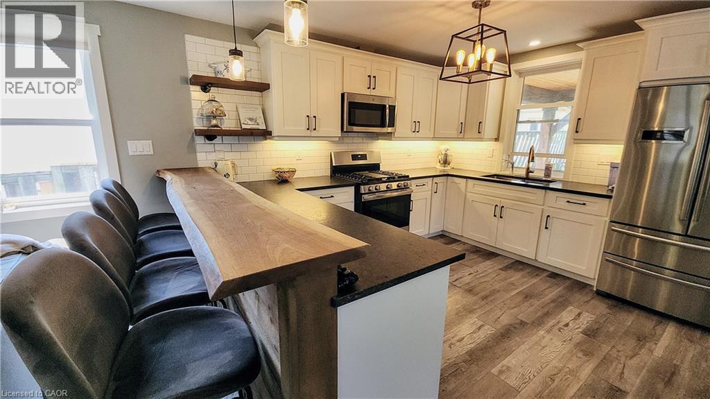 324 East 43rd Street, Hamilton, Ontario  L8T 3C7 - Photo 8 - 40758541
