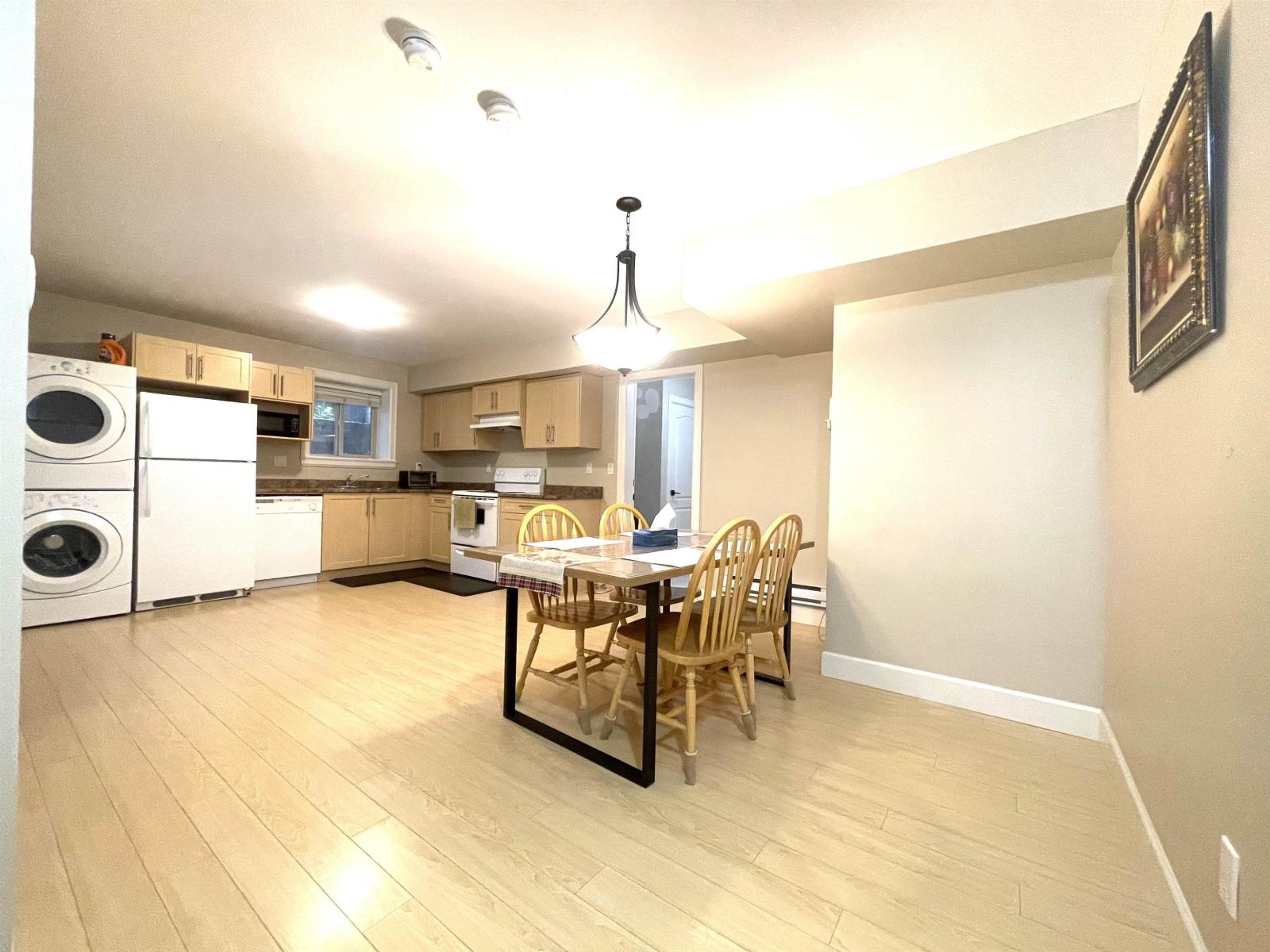 Basement 183xx 67 AVENUE, surrey, British Columbia