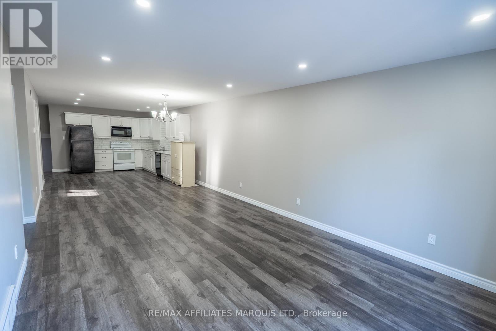 2302 Tollgate Road W, Cornwall, Ontario  K6H 5R6 - Photo 5 - X12414031