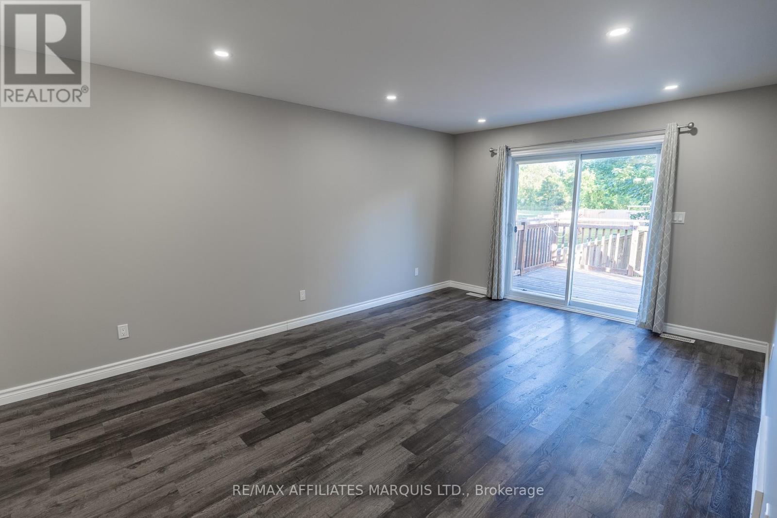 2302 Tollgate Road W, Cornwall, Ontario  K6H 5R6 - Photo 6 - X12414031